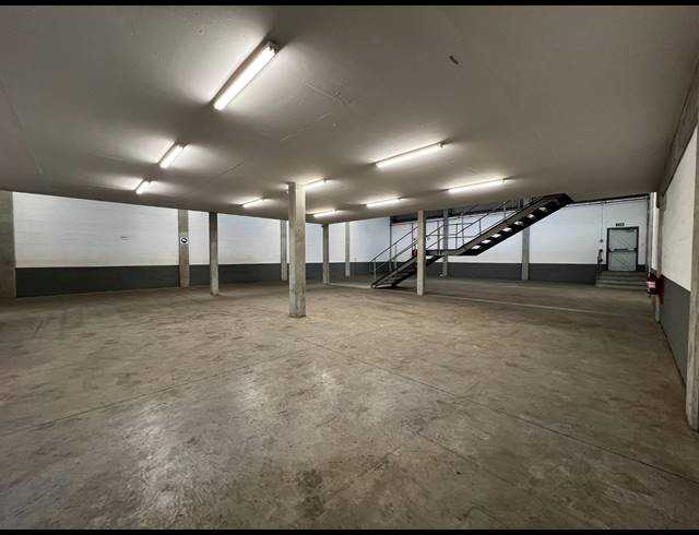 549M² WAREHOUSE TO LET IN MATROOSFONTEIN
